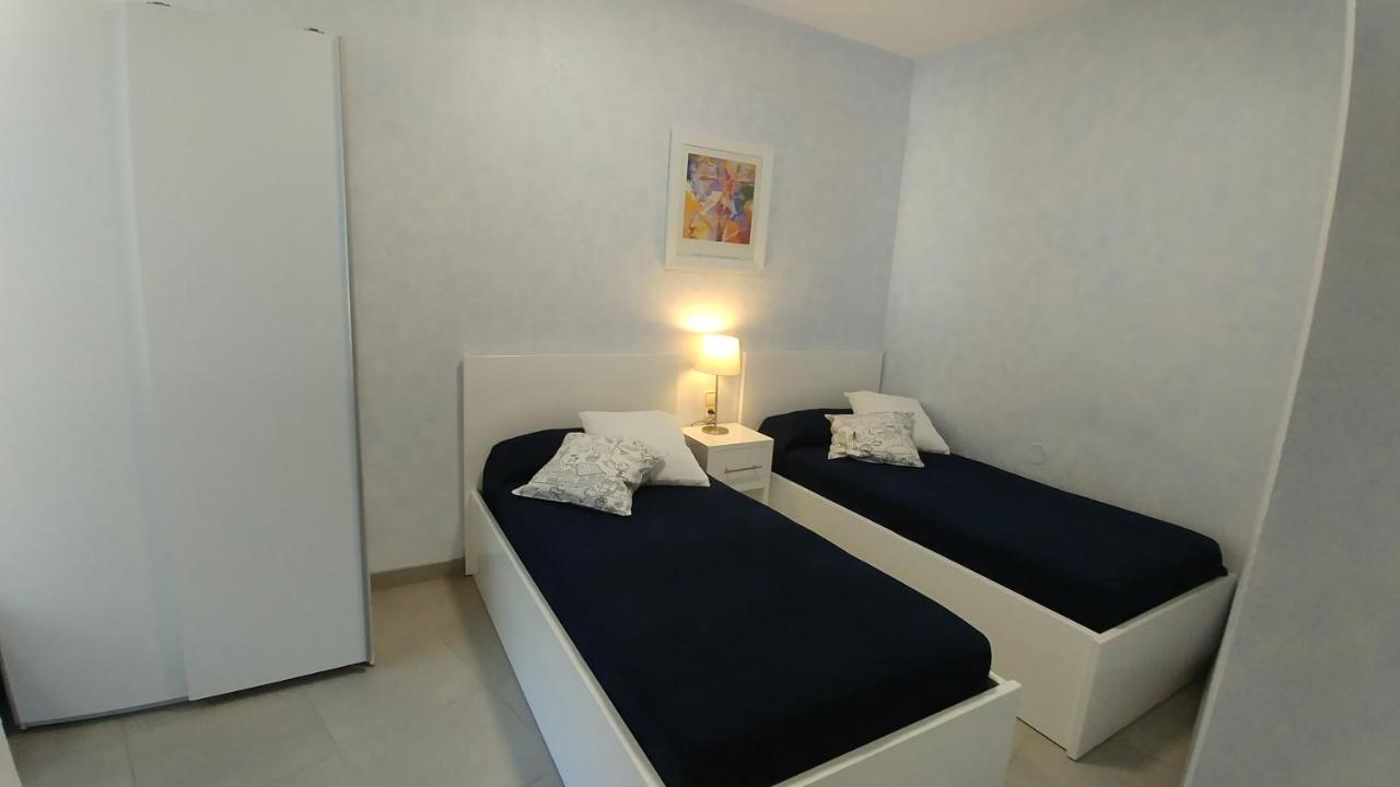 Apartament Oasis B3 Roses Exterior photo